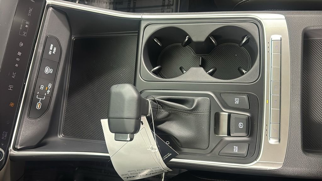 New 2026 Kia Carnival FWD image 29