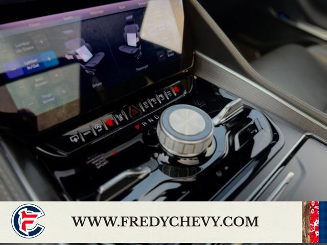 Used 2024 Jeep Grand Wagoneer L Series II w/ Quick Order Packagew 28T AWD/4WD image 28