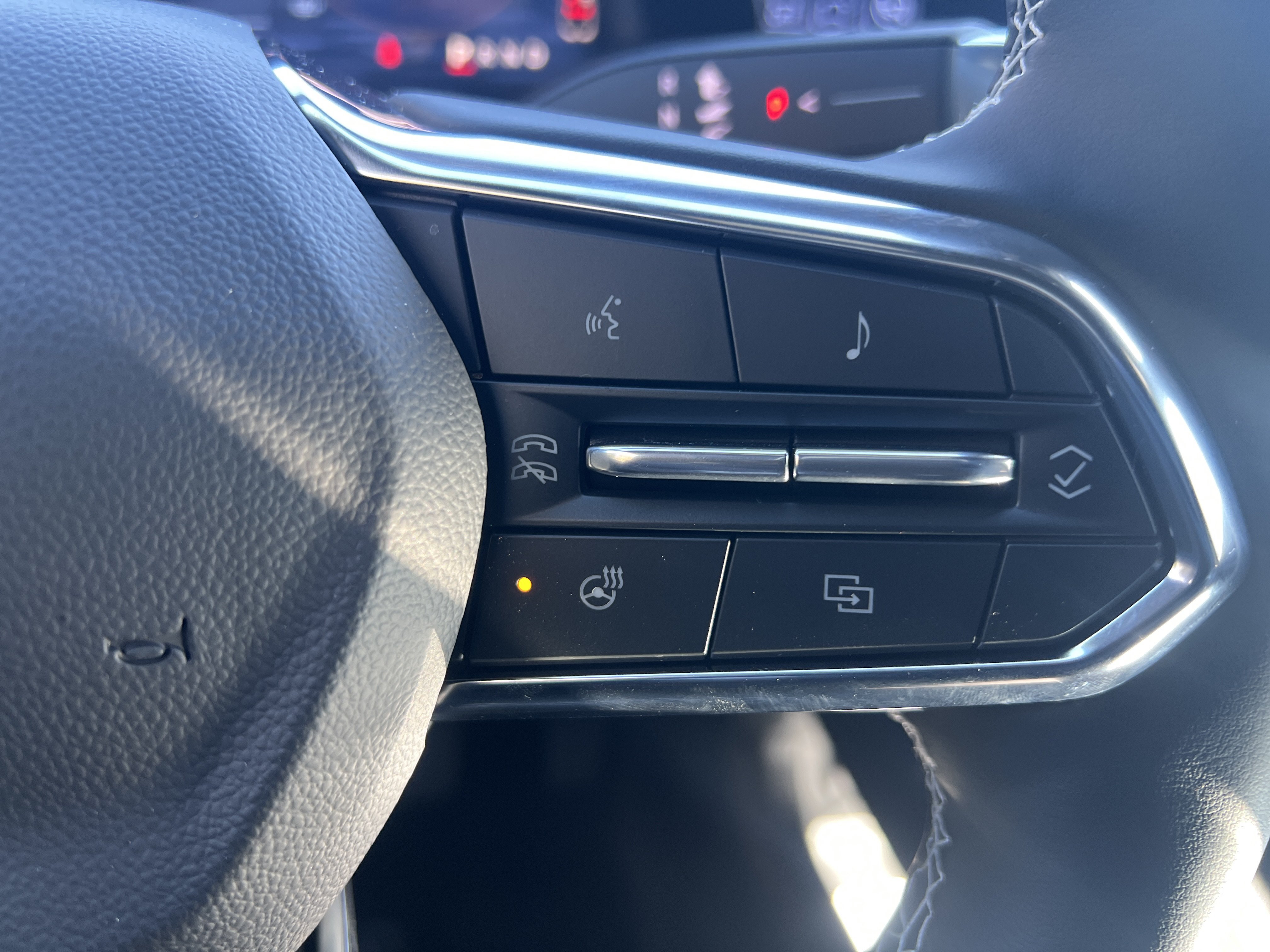New 2026 Chevrolet Equinox EV LT AWD/4WD image 22