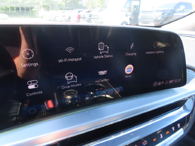 Certified 2024 Cadillac Lyriq Luxury AWD/4WD image 26