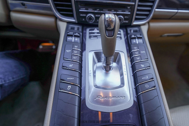 Used 2012 Porsche Panamera 4 image 28