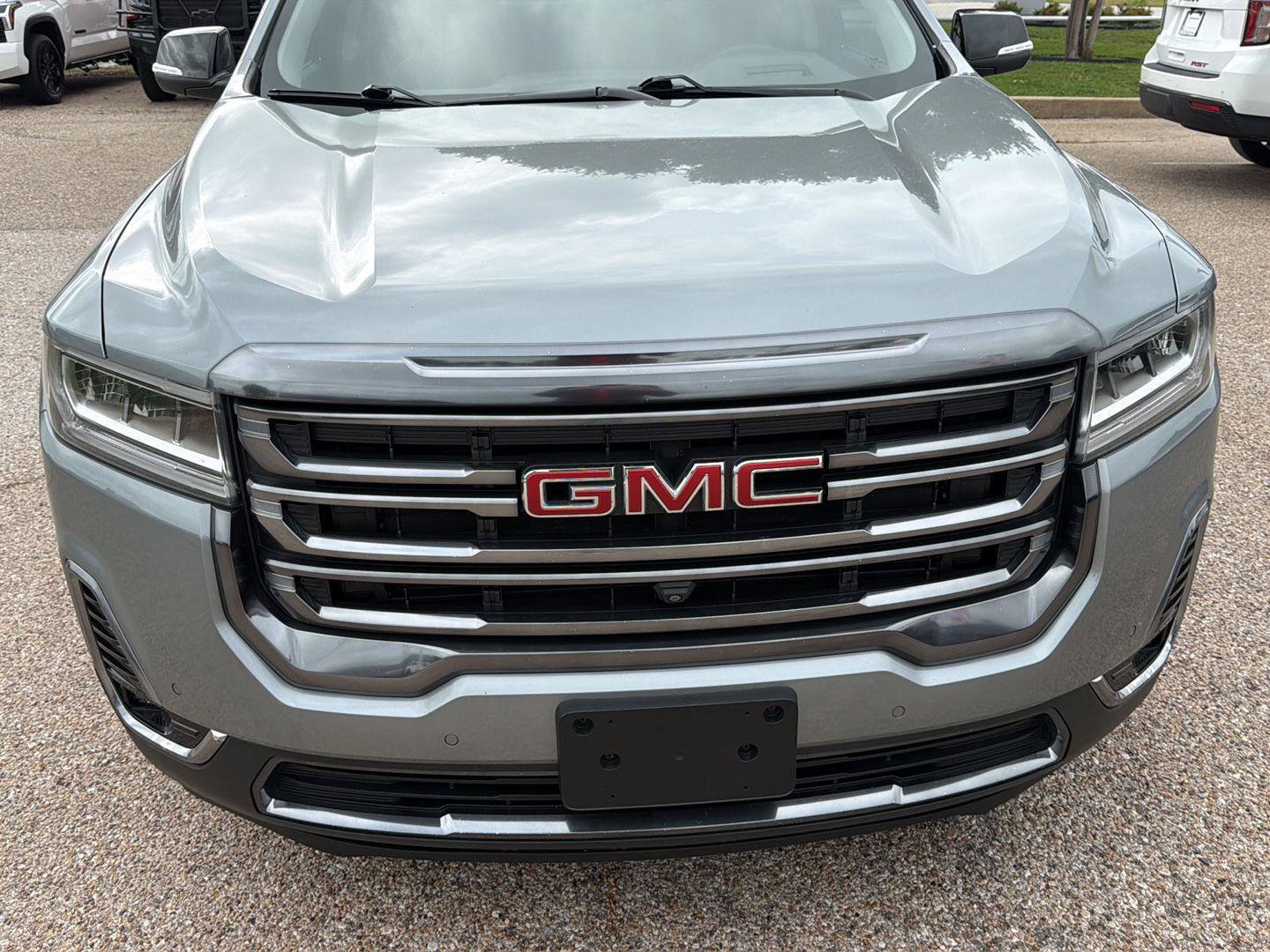 Used 2023 GMC Acadia AT4 w/ Technology Package AWD/4WD image 8