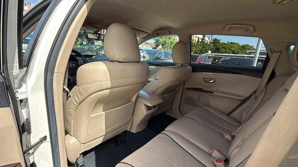 Used 2013 Toyota Venza LE FWD image 18