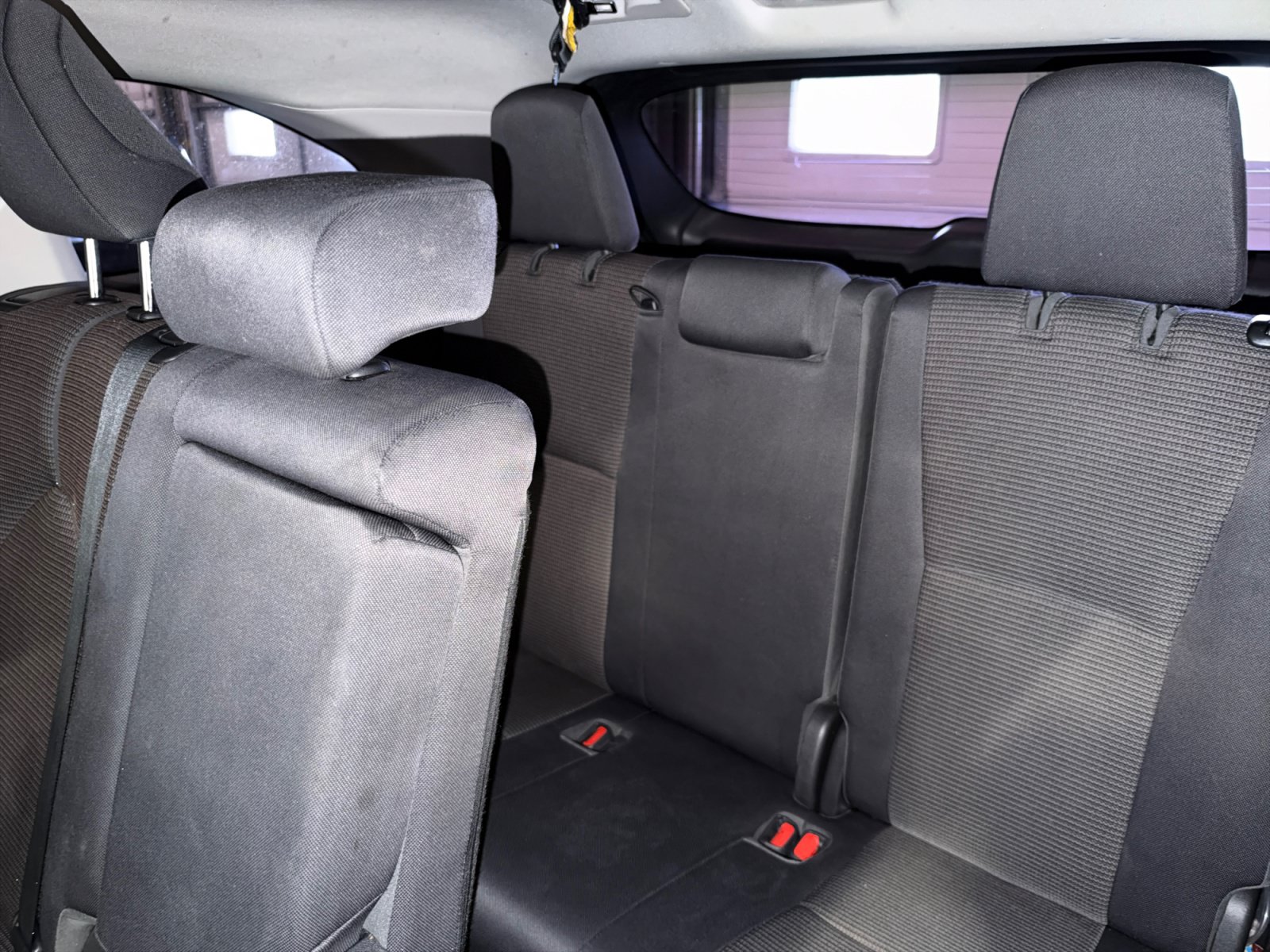 Used 2022 Toyota Highlander LE FWD image 25