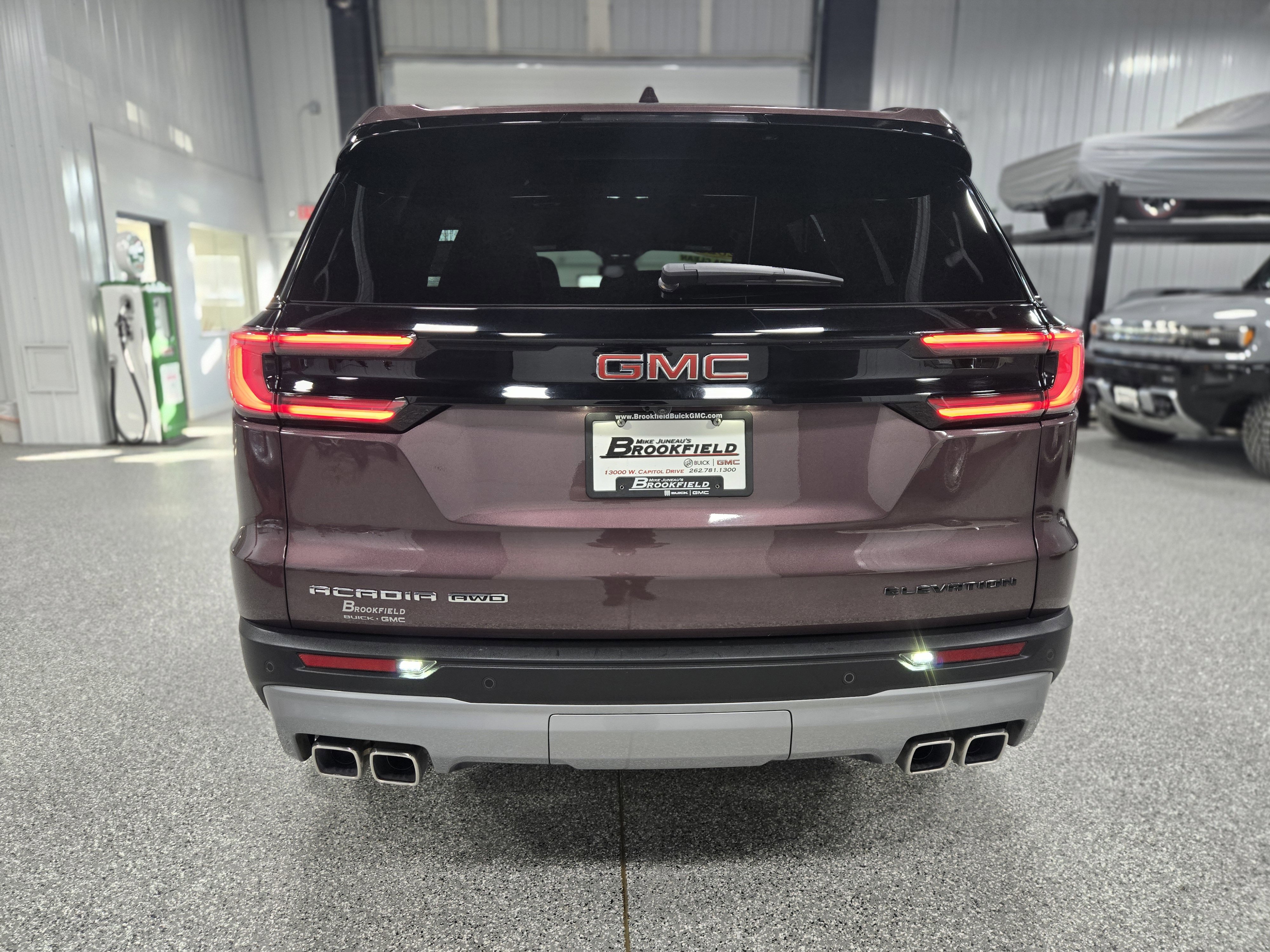 Certified 2025 GMC Acadia Elevation image 4