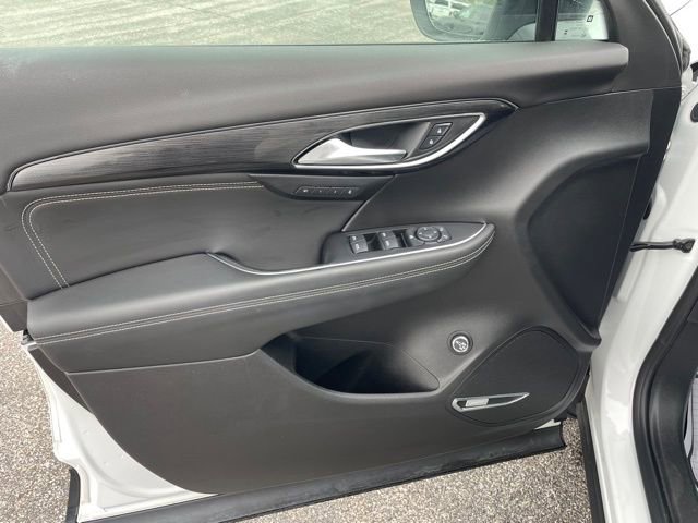 Used 2023 Buick Envision Essence w/ Technology Package I image 9