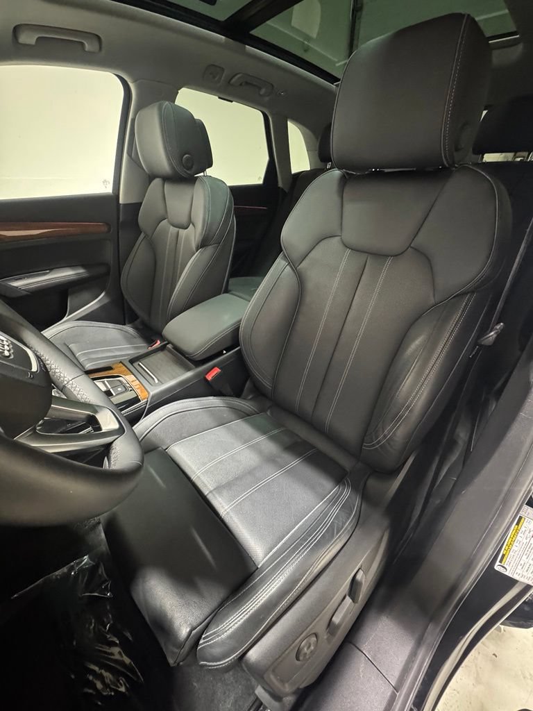 Used 2023 Audi Q5 2.0T Prestige w/ Prestige Package AWD/4WD image 16
