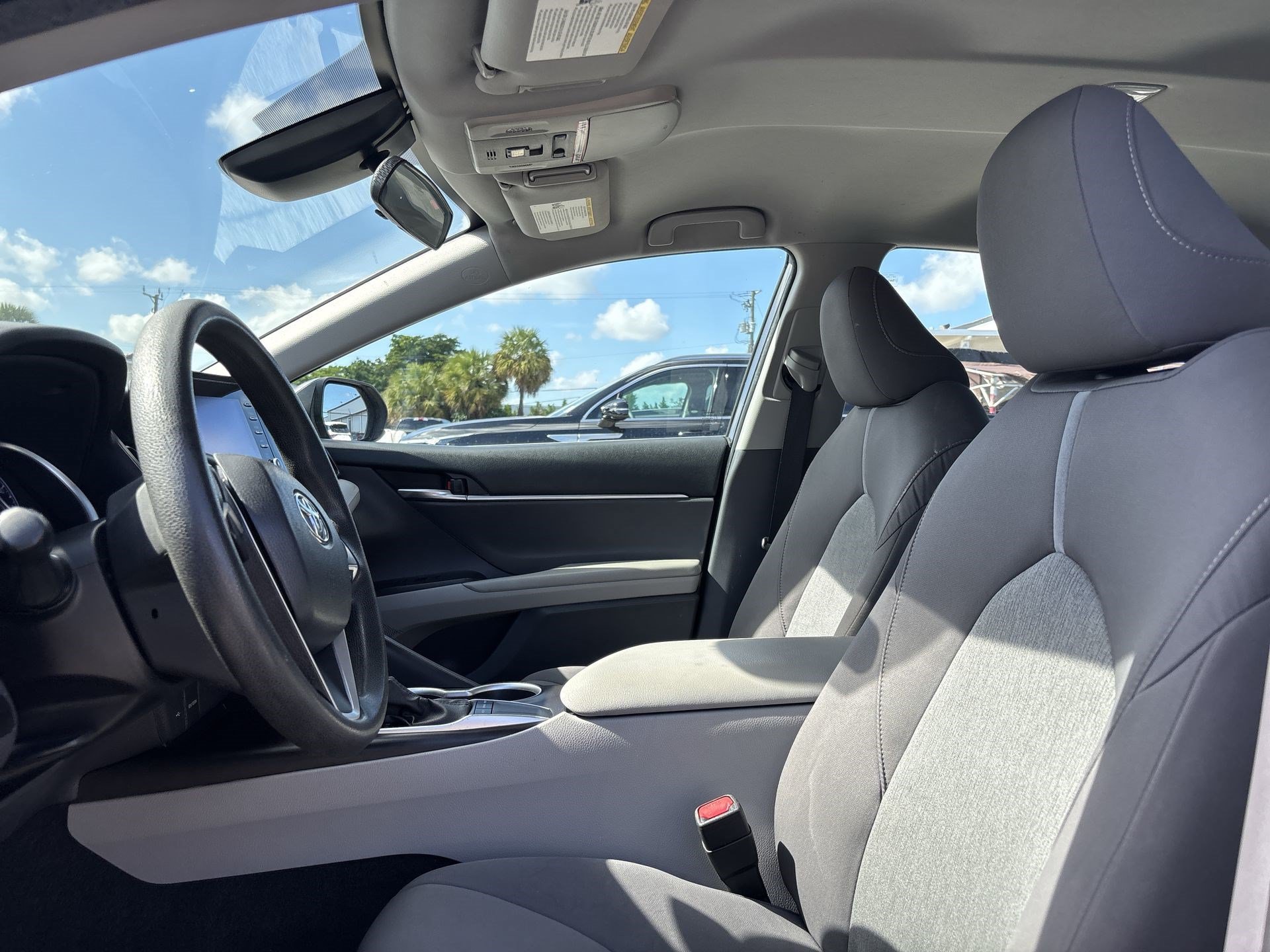 Used 2022 Toyota Camry LE FWD image 13