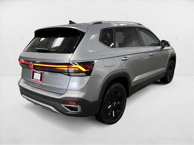 New 2025 Volkswagen Taos SE image 5