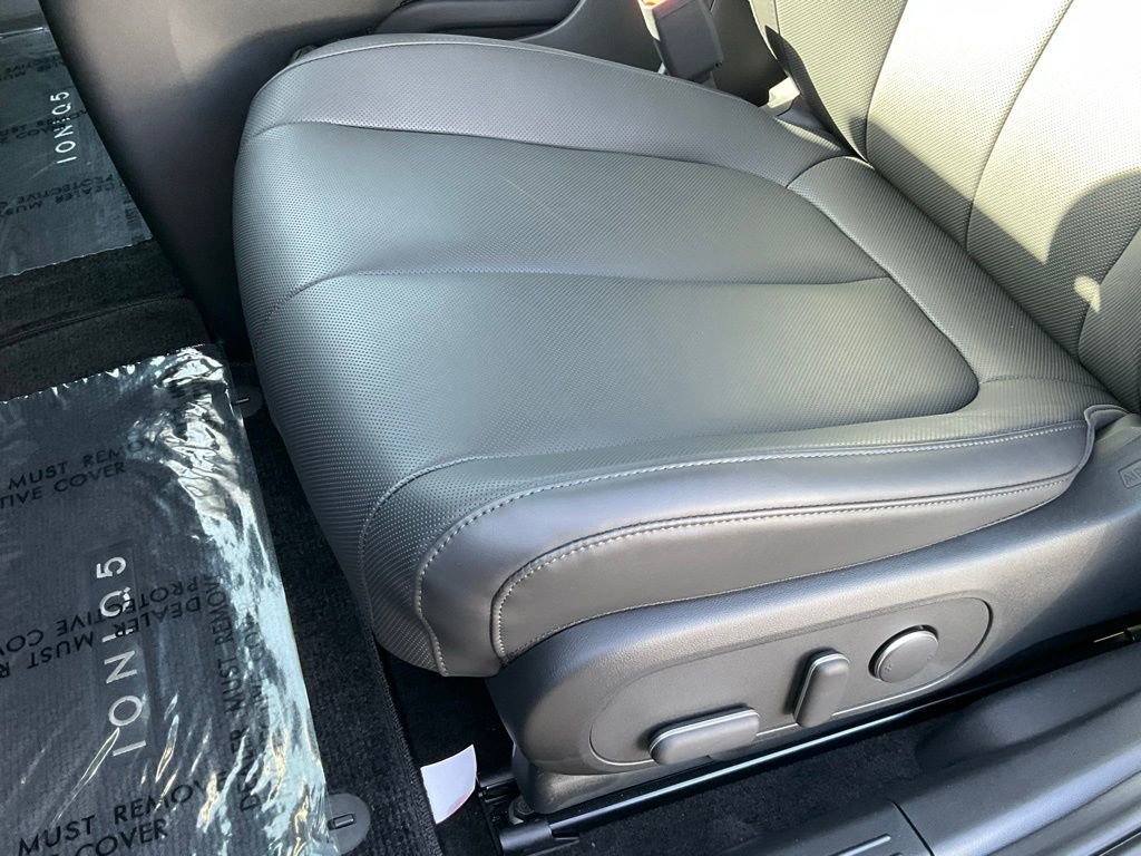 Used 2025 Hyundai Ioniq 5 SEL image 17