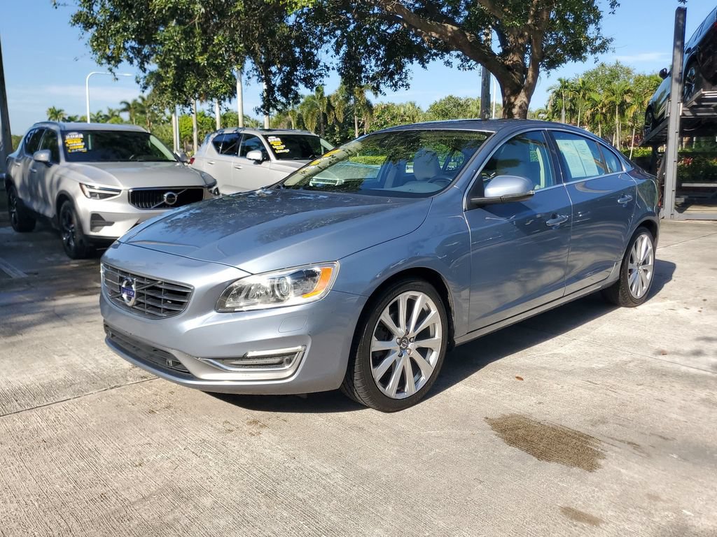 Used 2017 Volvo S60 T5 Inscription Platinum w/ Climate Package FWD image 3