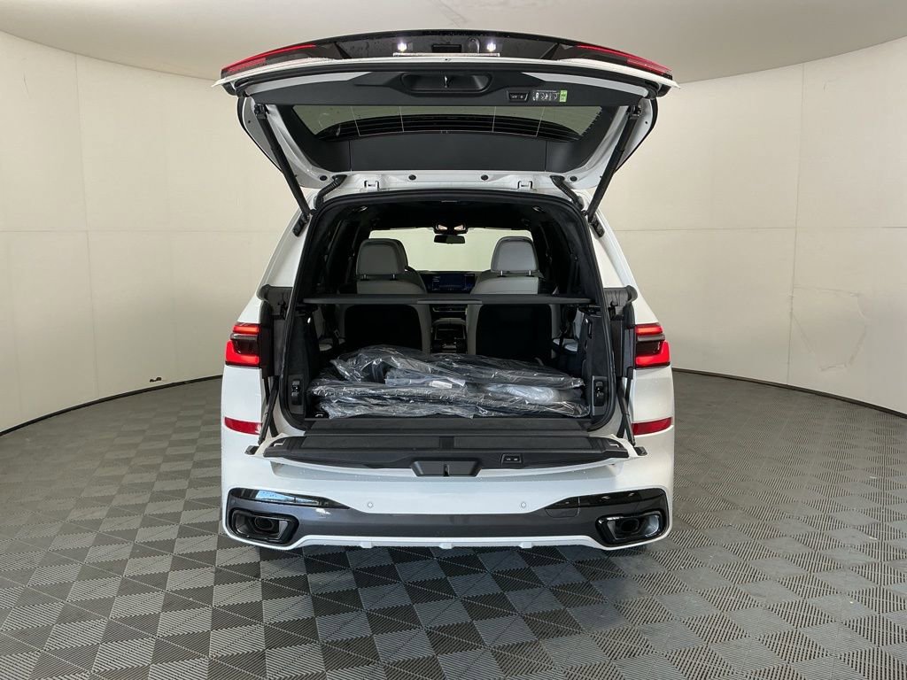 New 2026 BMW X7 xDrive40i AWD/4WD image 31