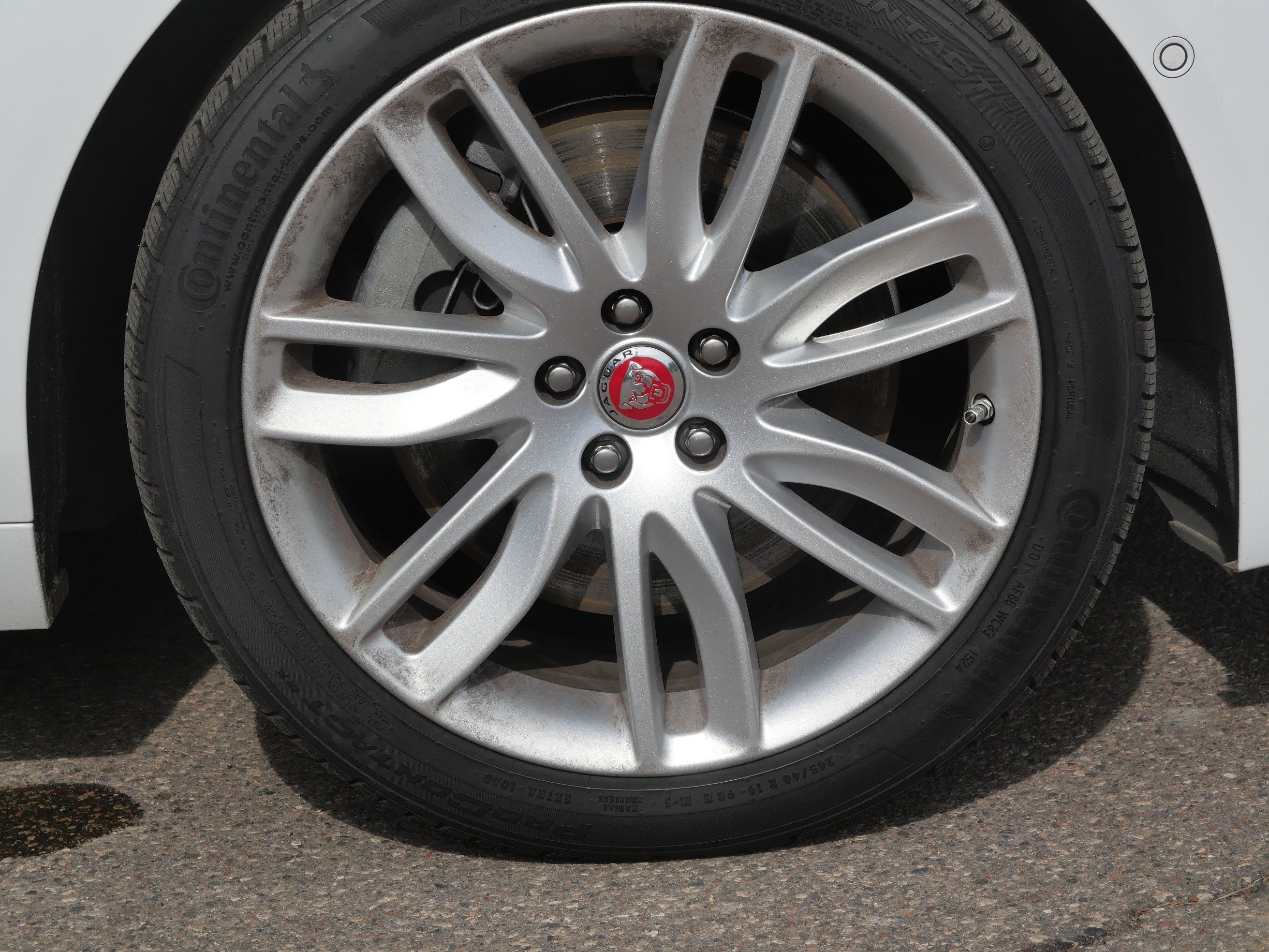 Certified 2021 Jaguar XF SE image 10