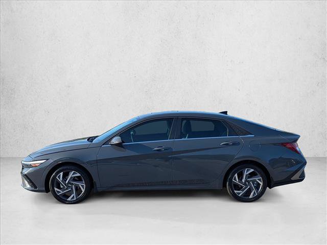 Certified 2025 Hyundai Elantra Limited FWD image 8