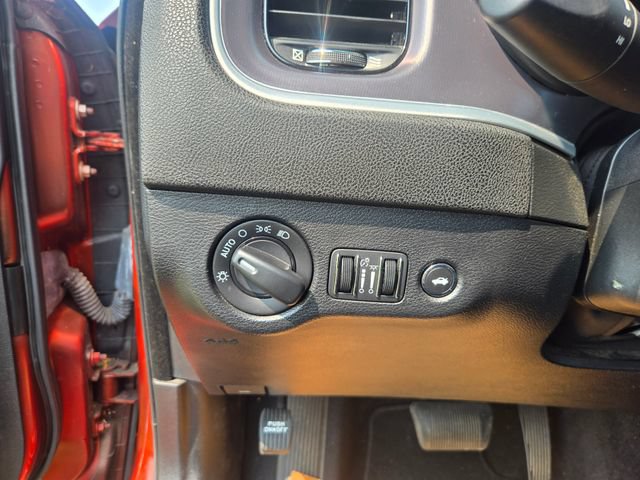 Used 2020 Dodge Charger SXT w/ Blacktop Package RWD image 12