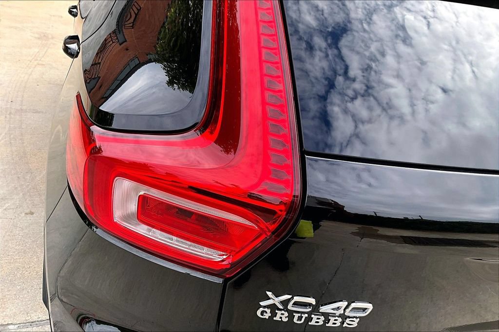 Certified 2023 Volvo XC40 B5 Plus w/ Driver Assist Package AWD/4WD image 40