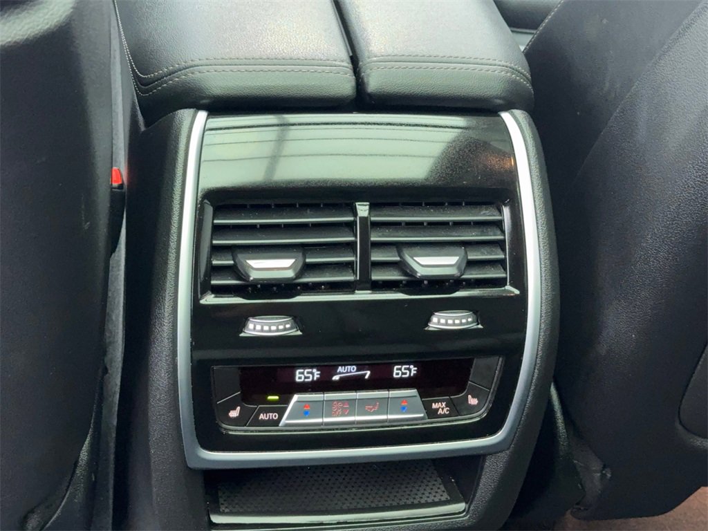 Used 2024 BMW X7 xDrive40i image 40