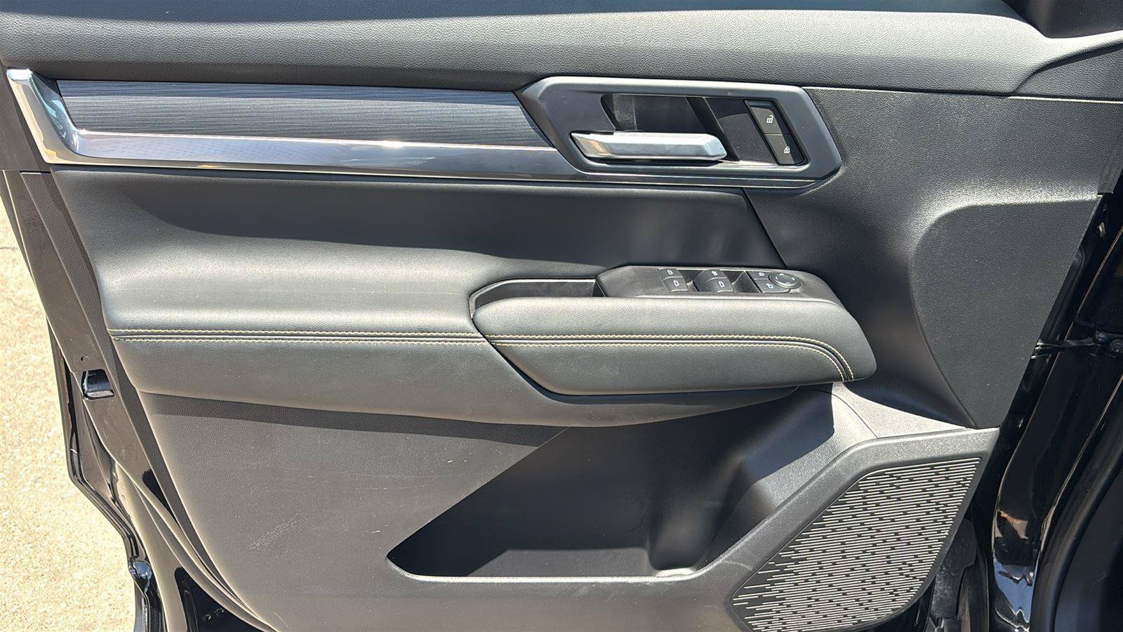 Certified 2025 GMC Terrain Elevation AWD/4WD image 14