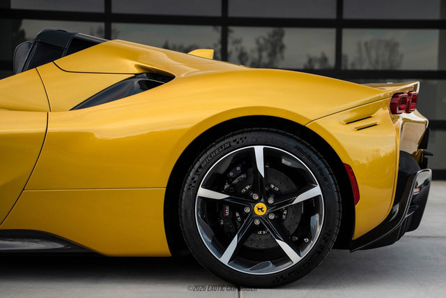 Used 2024 Ferrari SF90 Spider AWD/4WD image 5