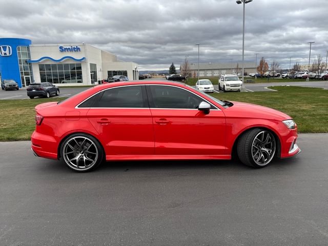 Used 2018 Audi RS 3 w/ Technology Package image 2