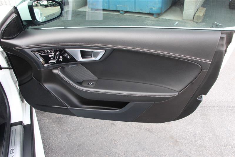 Used 2016 Jaguar F-TYPE R AWD/4WD image 11