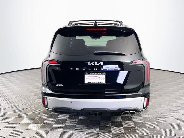 Used 2024 Kia Telluride EX w/ EX Captain's Chair Package image 7