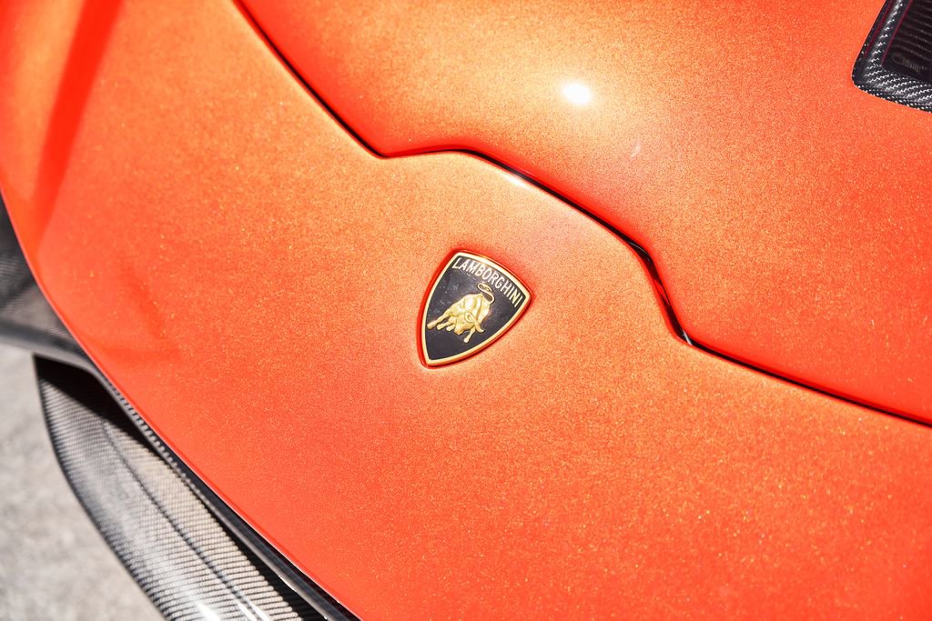 Used 2023 Lamborghini Huracan Tecnica image 7