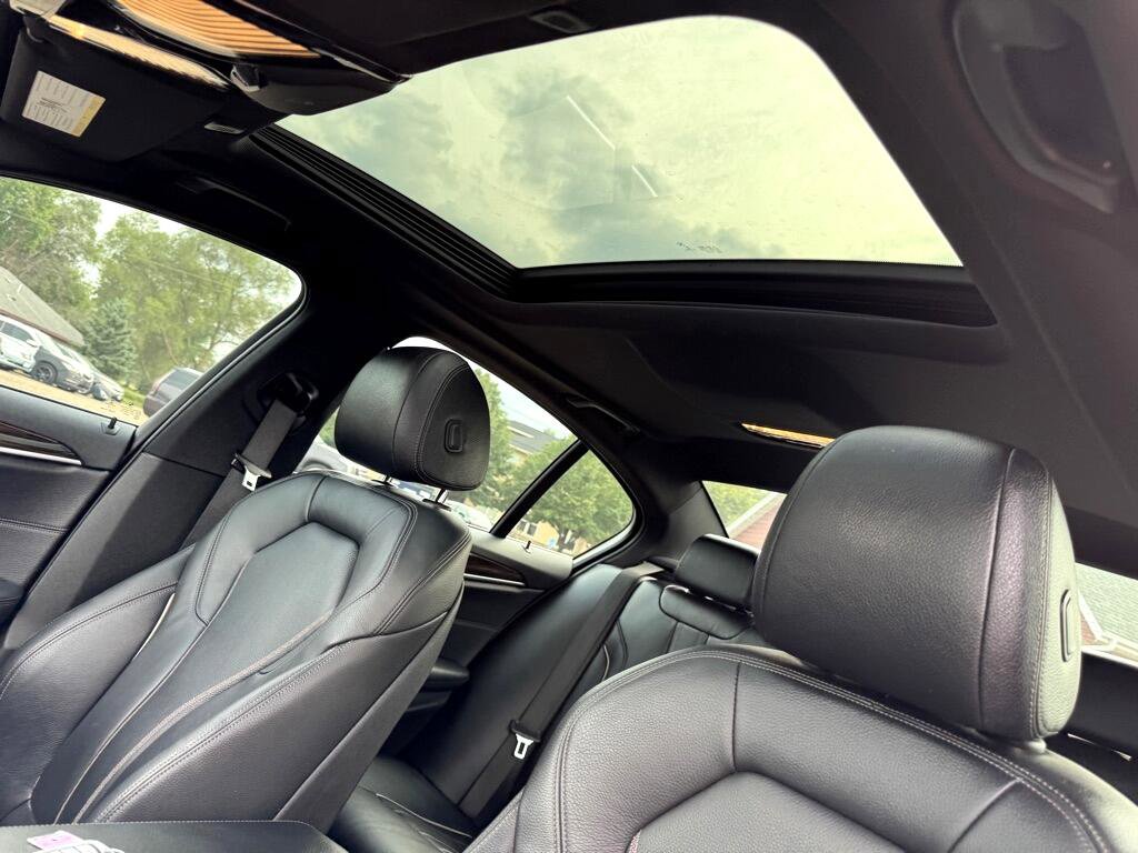 Used 2019 BMW 530i xDrive image 36