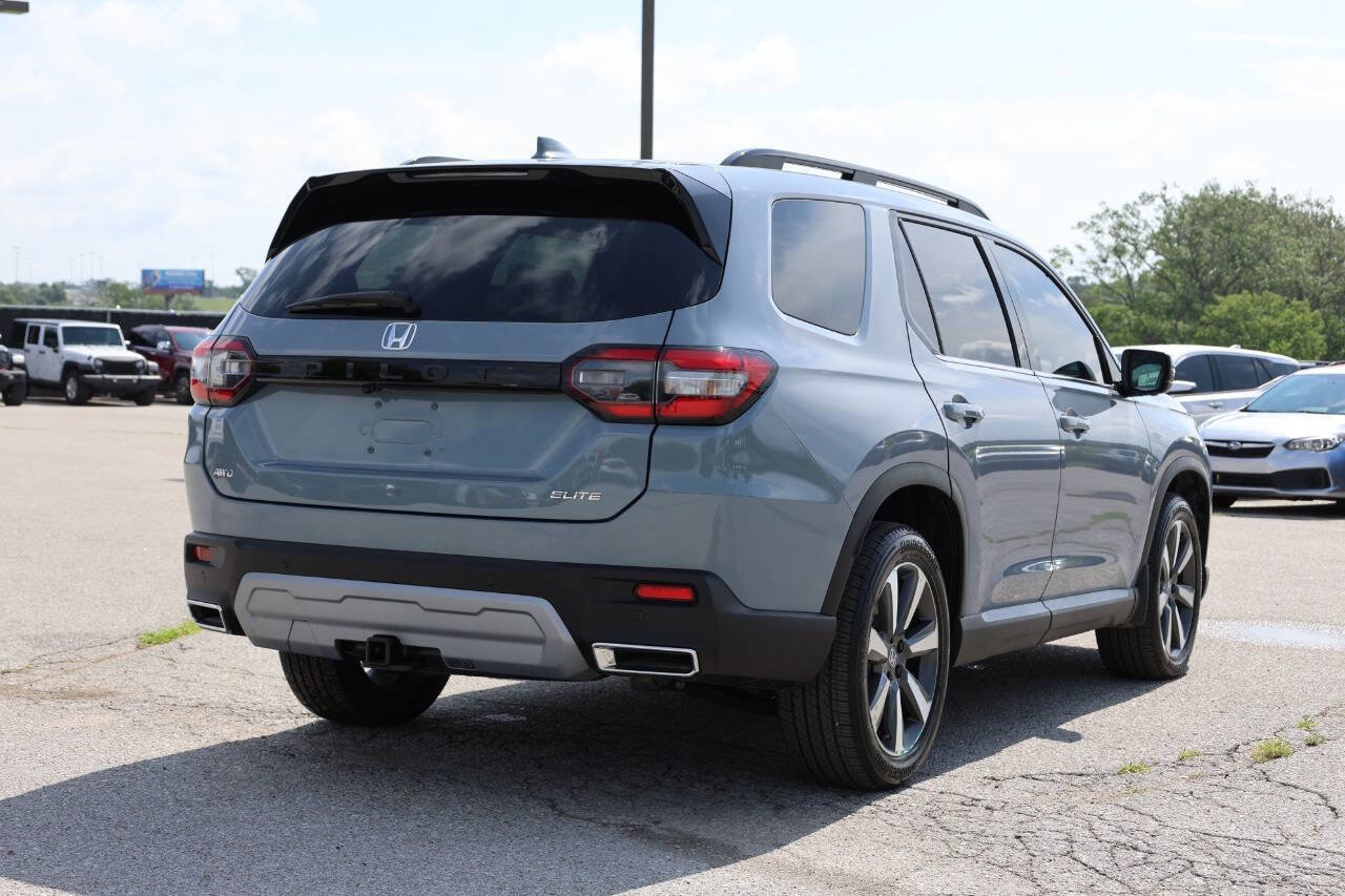 Used 2025 Honda Pilot Elite image 9