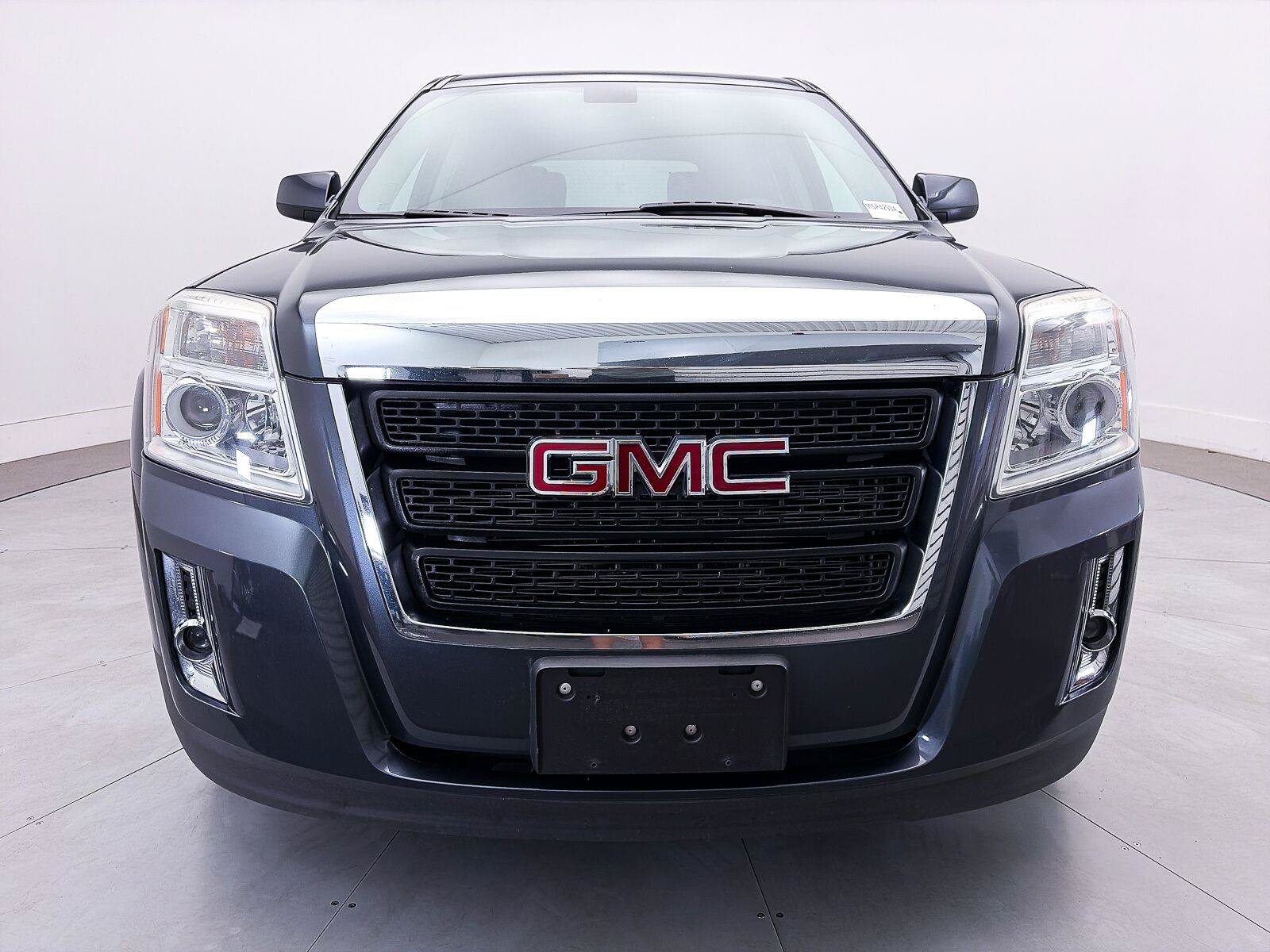 Used 2011 GMC Terrain SLE FWD image 2