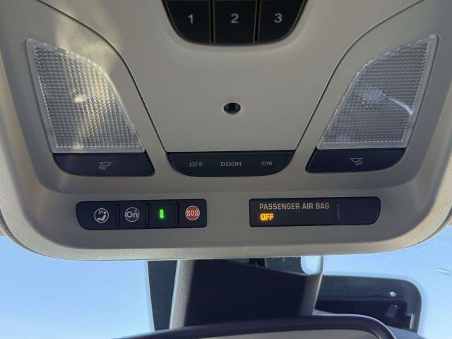 Used 2017 Chevrolet Impala Premier w/ Enhanced Convenience Package FWD image 30