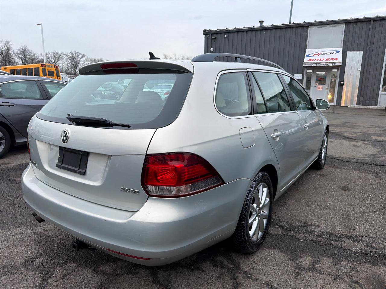 Used 2011 Volkswagen Jetta SE image 6