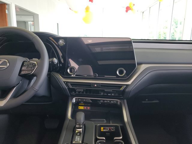 Used 2026 Lexus TX 350 AWD w/ Technology Package image 16
