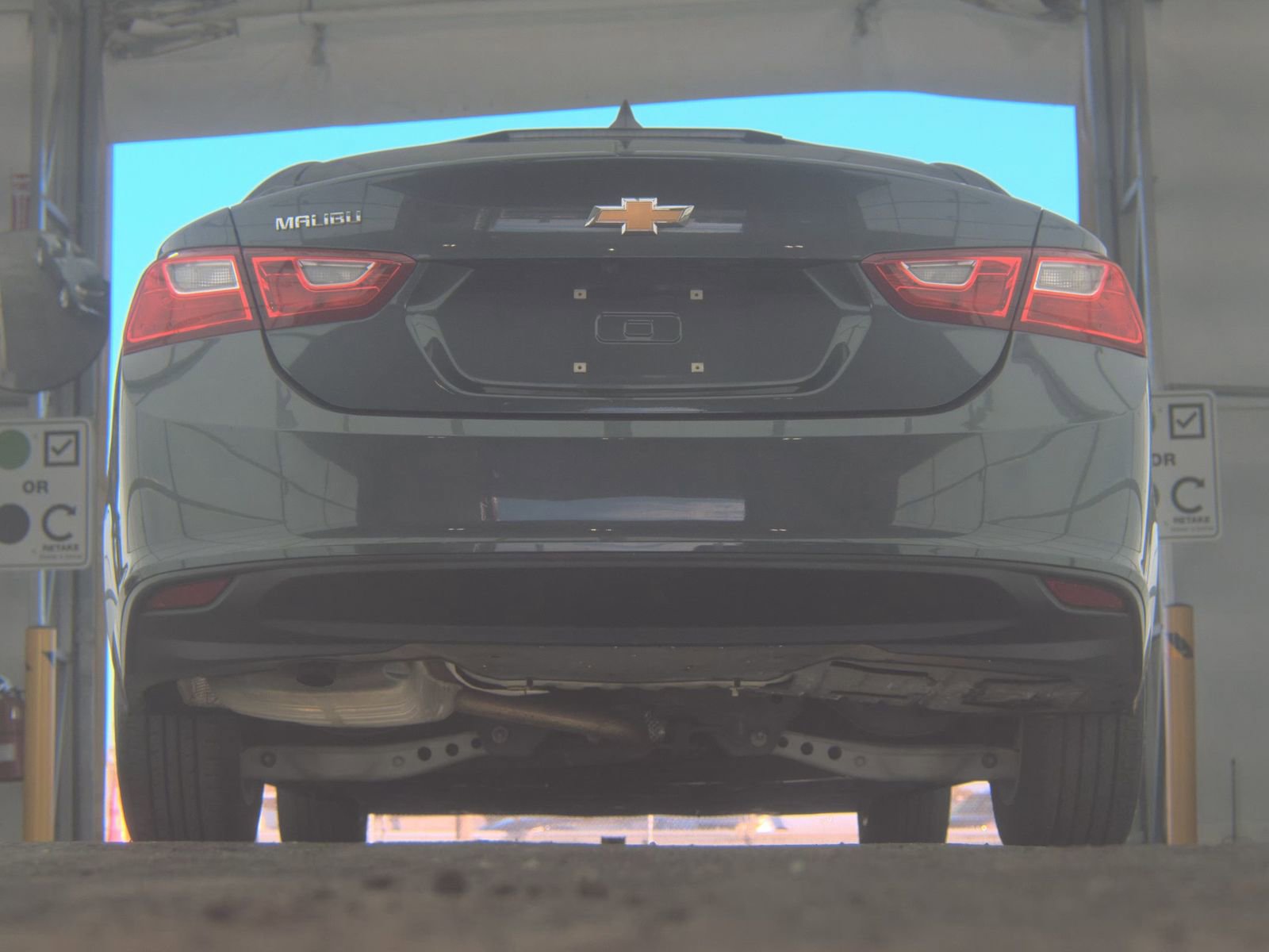 Used 2018 Volkswagen Passat 2.0T S image 6