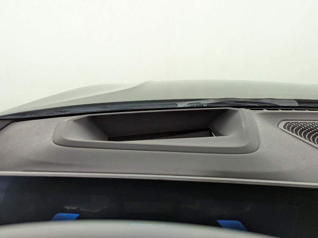 Used 2025 BMW 330i xDrive Sedan w/ M Sport Package image 13