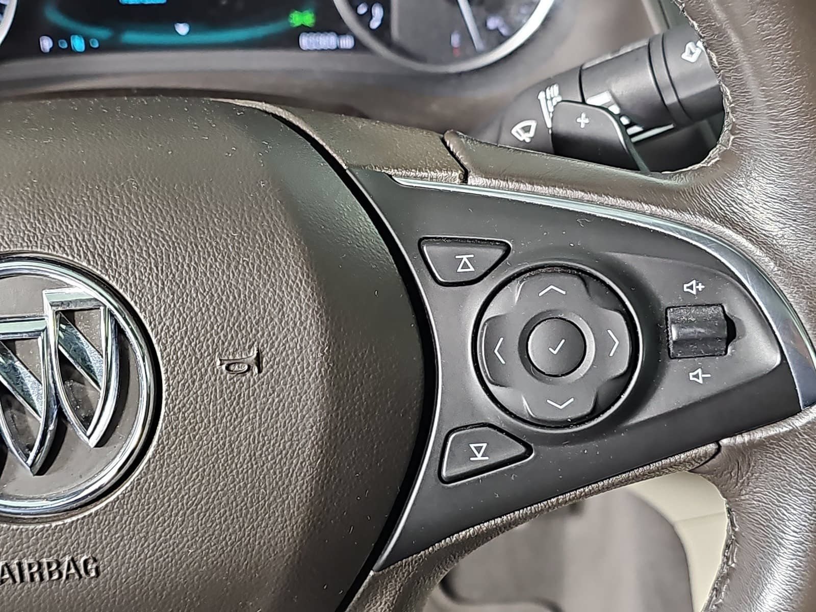 Used 2017 Buick LaCrosse Essence w/ Sun and Shade Package FWD image 15