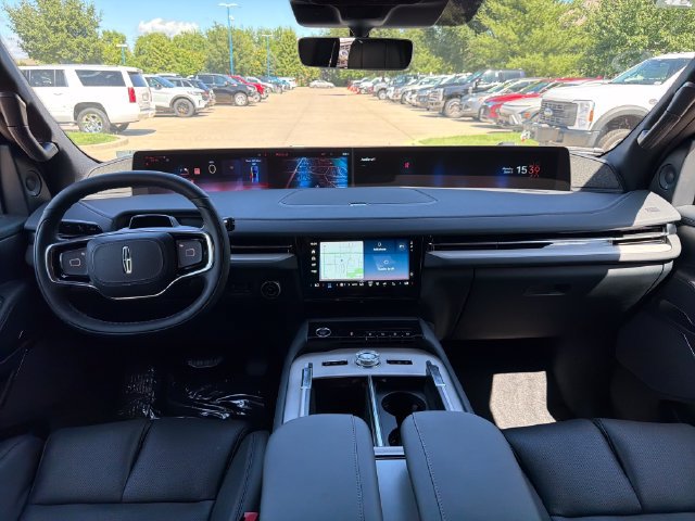 New 2026 Lincoln Navigator Reserve w/ Jet Appearance Package AWD/4WD image 18
