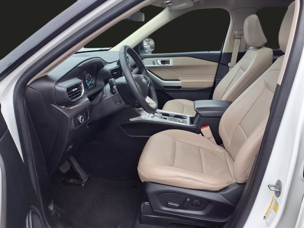 Used 2023 Ford Explorer Limited w/ Equipment Group 301A image 19