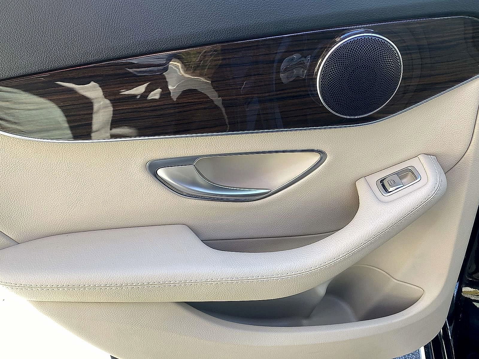 Used 2018 Mercedes-Benz C 300 4MATIC Sedan image 15