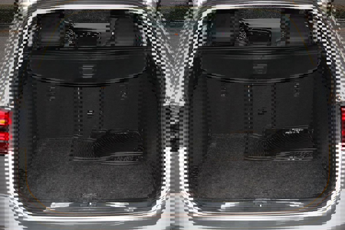 Used 2016 Volkswagen Golf SEL w/ Lighting Package (SEL) image 26