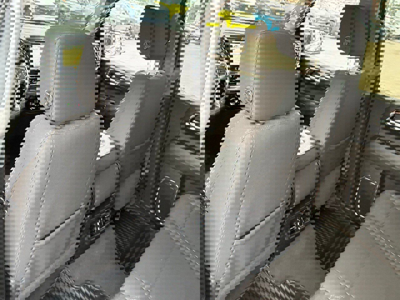 Used 2022 Chevrolet Silverado 1500 LT image 39