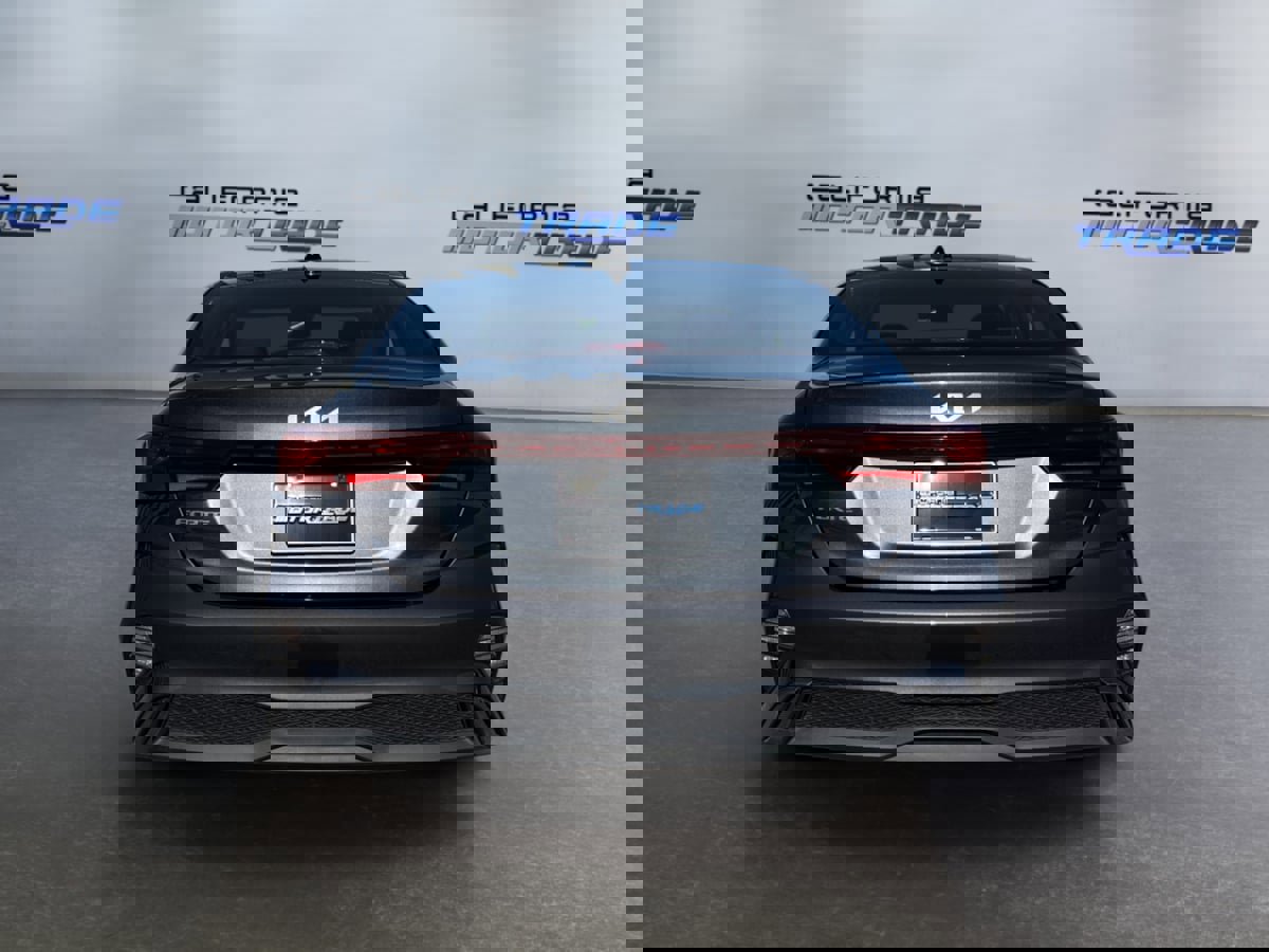 Used 2022 Kia Forte LXS w/ LXS Technology Package image 6