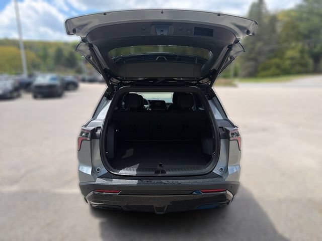 New 2026 Chevrolet Equinox RS w/ Safety and Technology Package FWD image 12