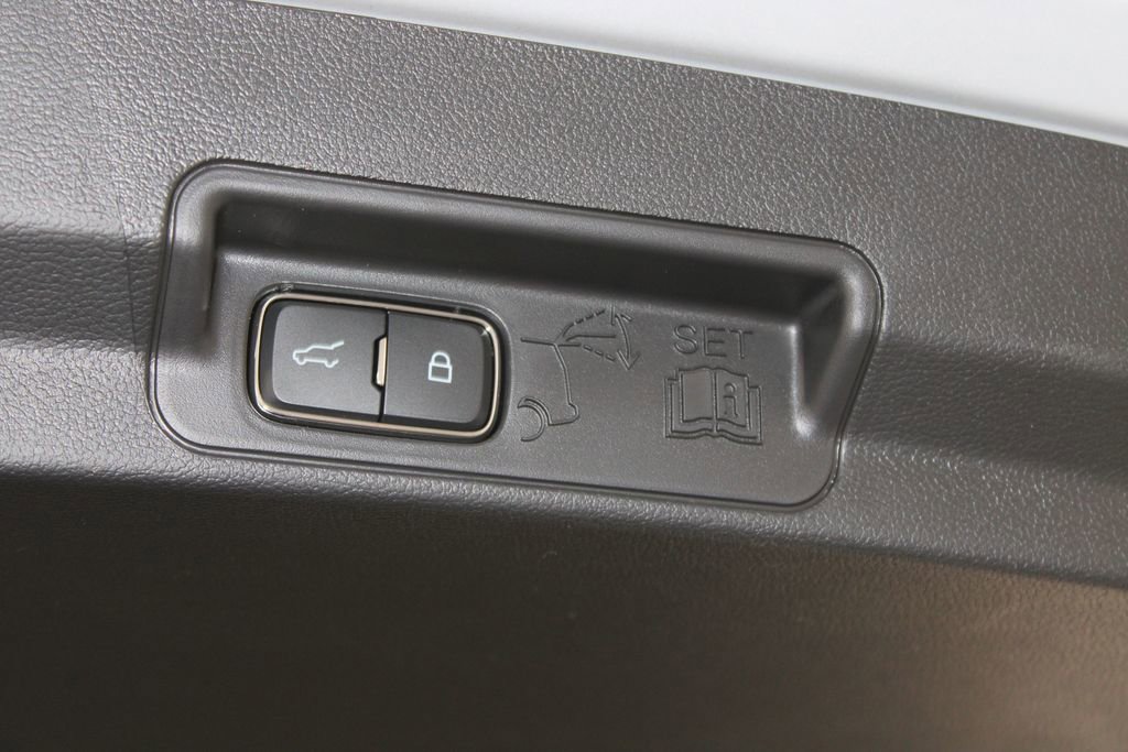 New 2026 Ford Explorer ST-Line RWD image 17
