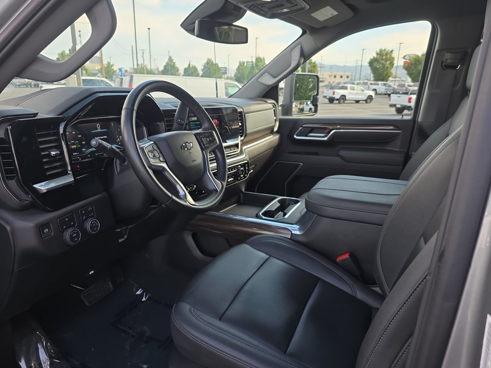 Used 2025 Chevrolet Silverado 2500 LT w/ Trail Boss Package AWD/4WD image 10