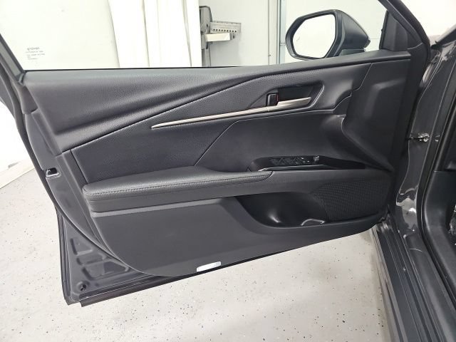 Used 2026 Toyota Camry XSE AWD/4WD image 11