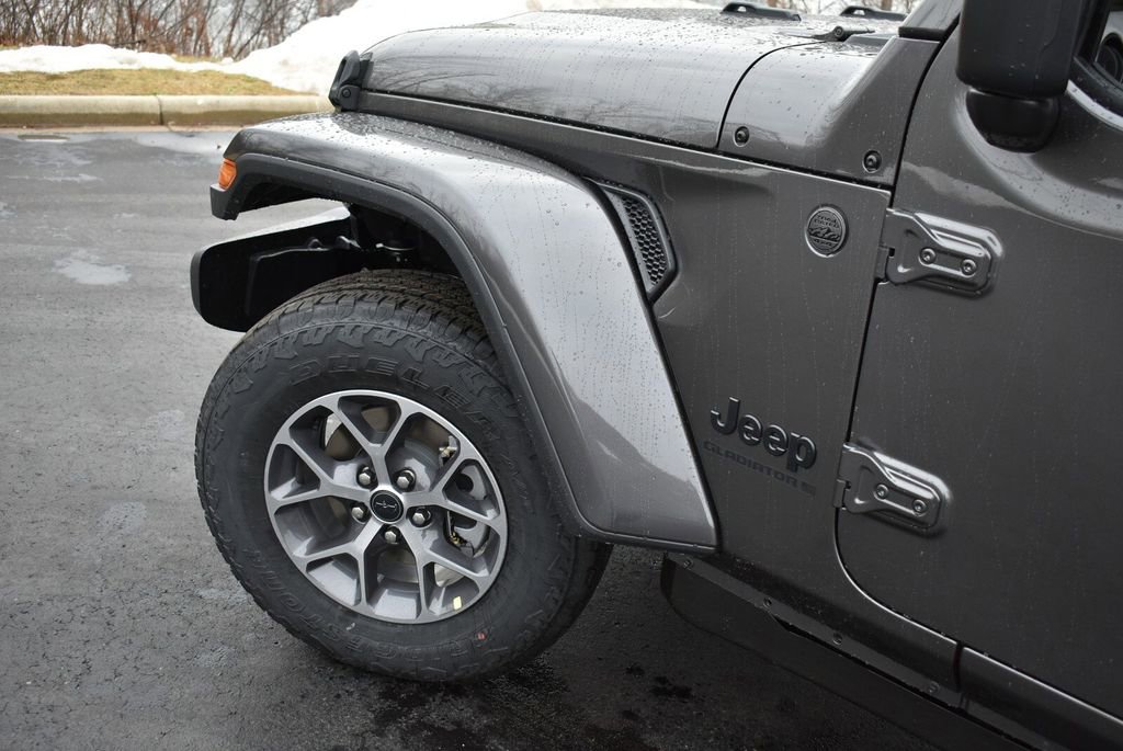 New 2026 Jeep Gladiator Sport AWD/4WD image 9