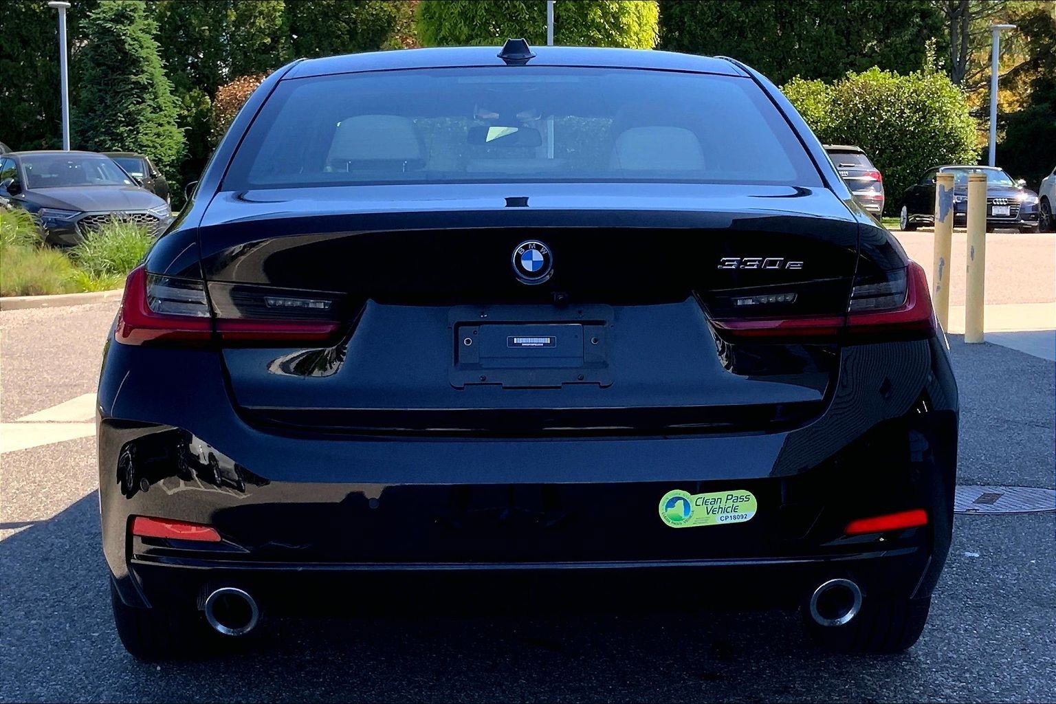 Used 2023 BMW 330e w/ Driving Assistance Package RWD image 5