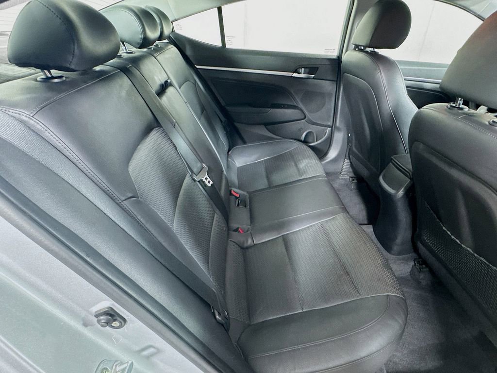 Used 2020 Hyundai Elantra Limited w/ Ultimate Package 03 image 33