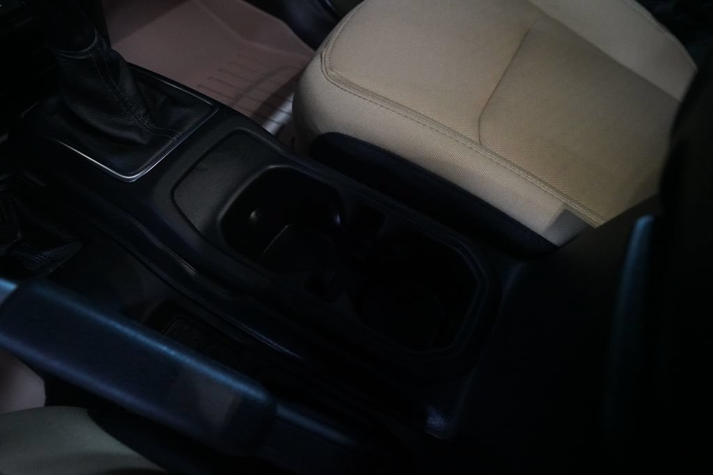 Used 2021 Jeep Wrangler Sport AWD/4WD image 16